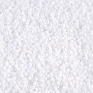 Miyuki rocailles Perlen 15/0 - Matted opaque white 15-402F